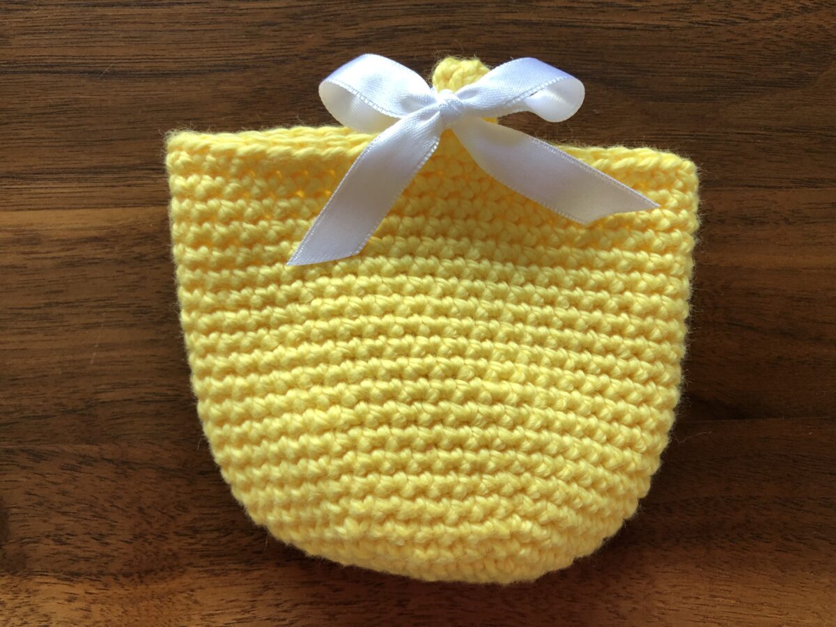 Osterkörbchen uni - gelb